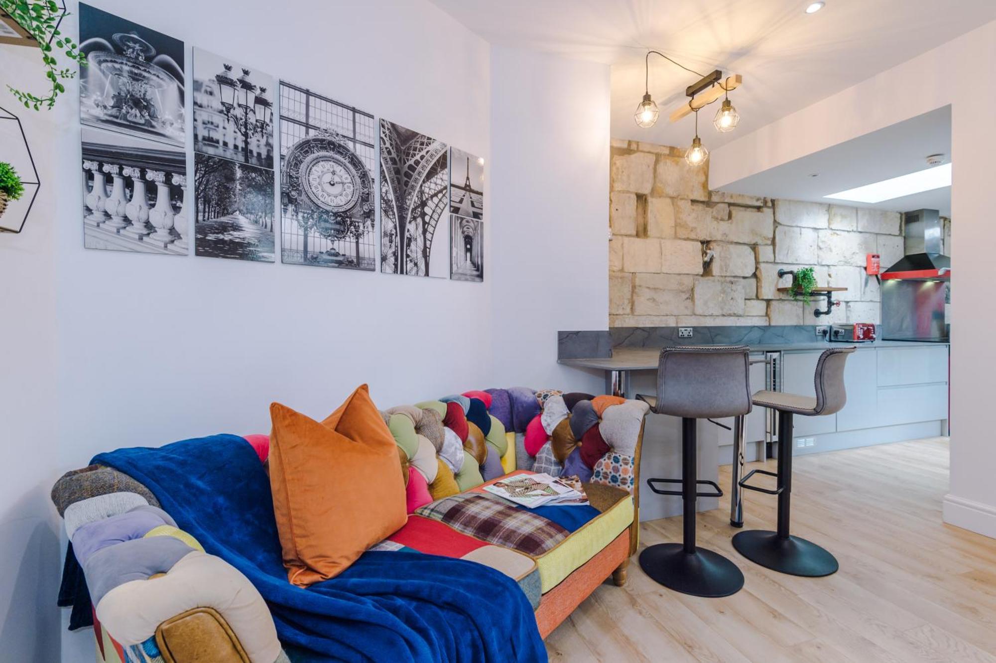 Incredible - Five Bedroom - 7 Actual Beds - 6 Bathroom House By Purestay - Central Bath With Parking Extérieur photo