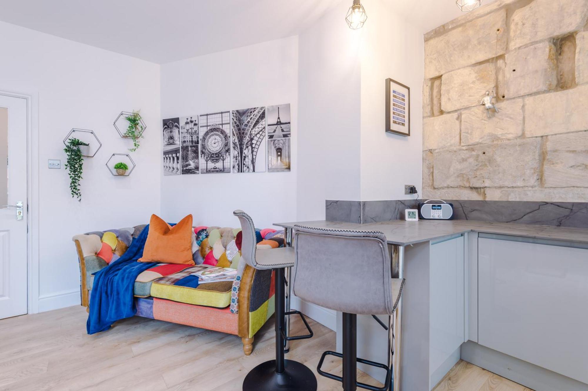 Incredible - Five Bedroom - 7 Actual Beds - 6 Bathroom House By Purestay - Central Bath With Parking Extérieur photo
