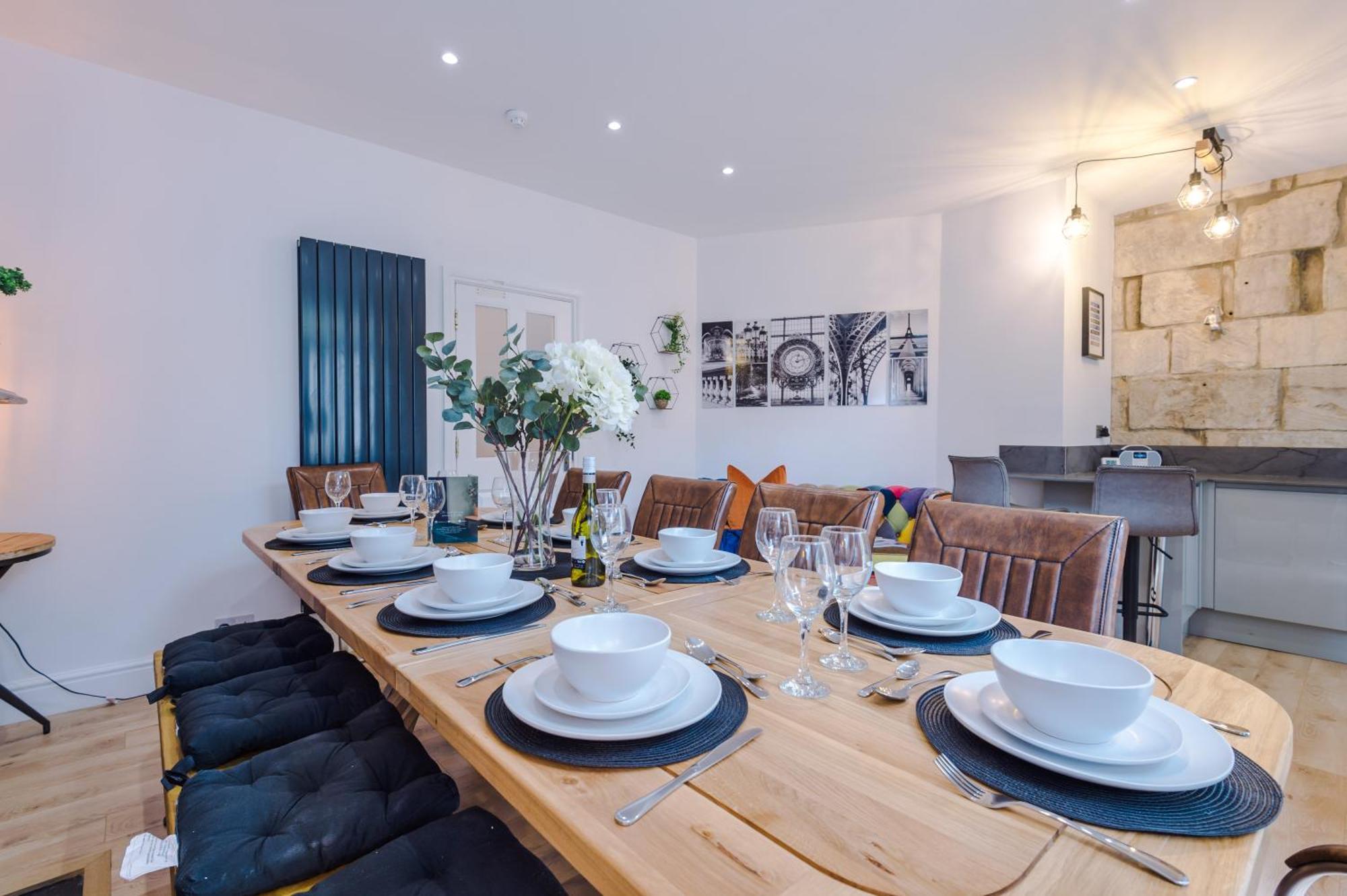 Incredible - Five Bedroom - 7 Actual Beds - 6 Bathroom House By Purestay - Central Bath With Parking Extérieur photo