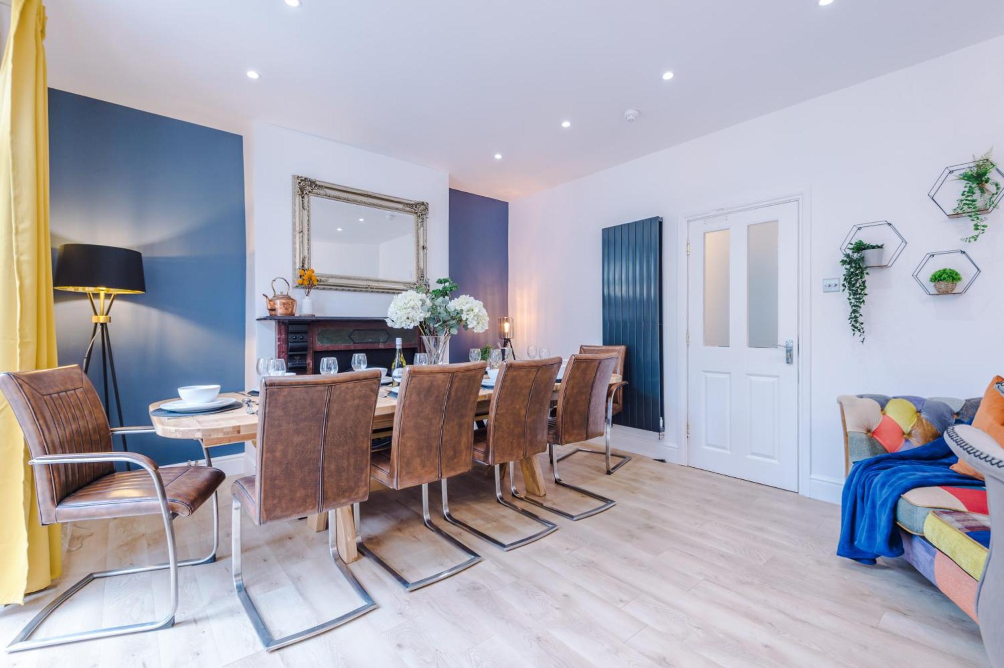 Incredible - Five Bedroom - 7 Actual Beds - 6 Bathroom House By Purestay - Central Bath With Parking Extérieur photo
