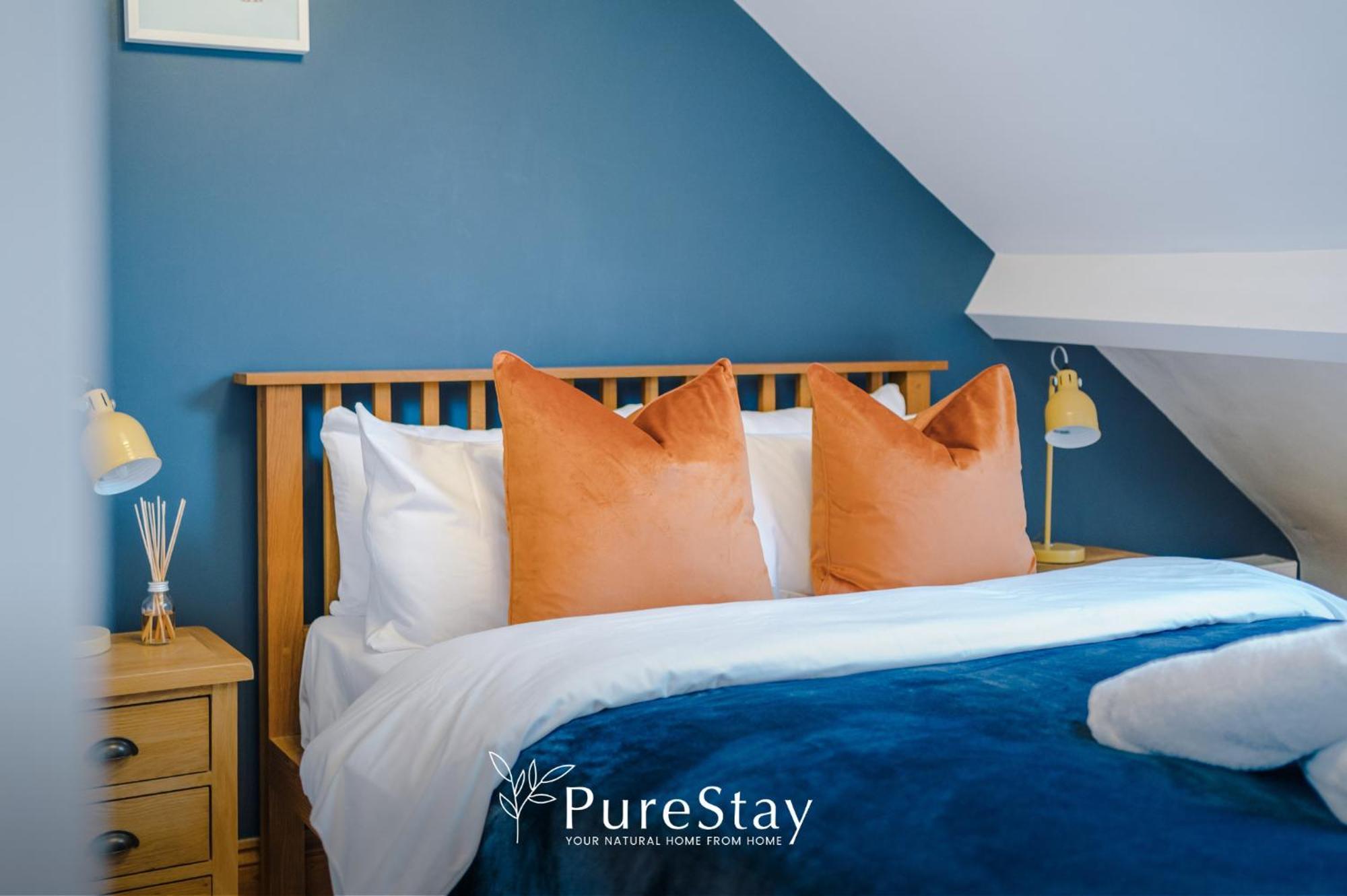 Incredible - Five Bedroom - 7 Actual Beds - 6 Bathroom House By Purestay - Central Bath With Parking Extérieur photo